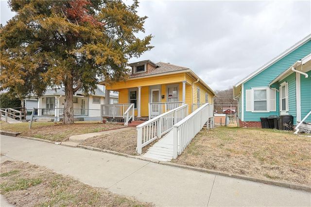 3133 Saint Joseph Avenue, St Joseph, MO 64505