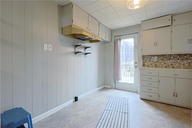 3133 Saint Joseph Avenue, St Joseph, MO 64505