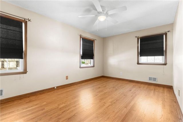 1300 NW 5th Street Terrace, Blue Springs, MO 64014