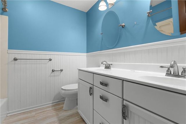 1300 NW 5th Street Terrace, Blue Springs, MO 64014