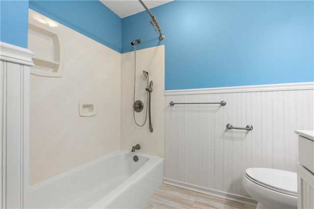 1300 NW 5th Street Terrace, Blue Springs, MO 64014