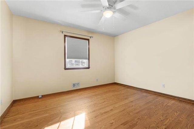 1300 NW 5th Street Terrace, Blue Springs, MO 64014