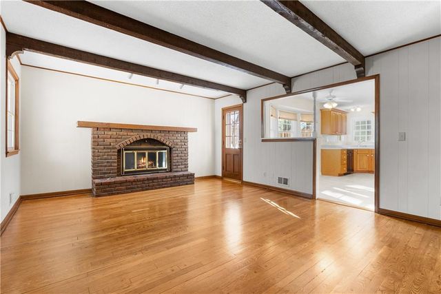 1300 NW 5th Street Terrace, Blue Springs, MO 64014