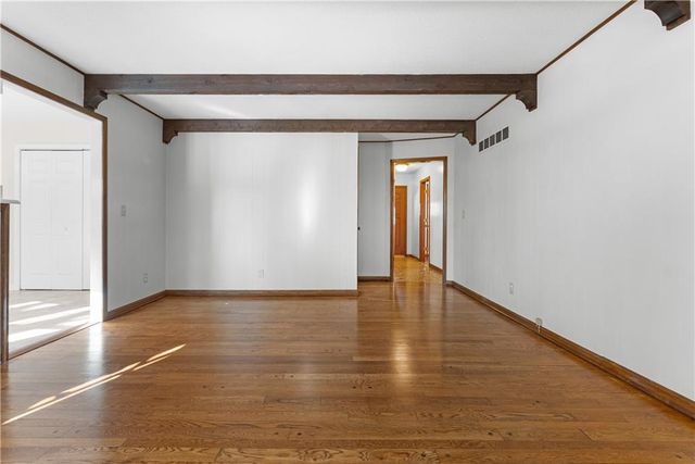 1300 NW 5th Street Terrace, Blue Springs, MO 64014