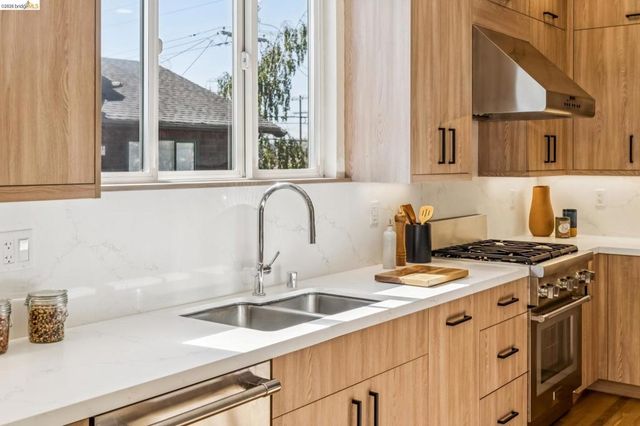1616 Francisco Street, Berkeley, CA 94703