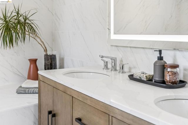 1616 Francisco Street, Berkeley, CA 94703