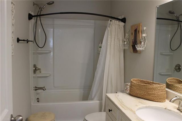 170 Azalea Lakes Court, Dallas, GA 30157