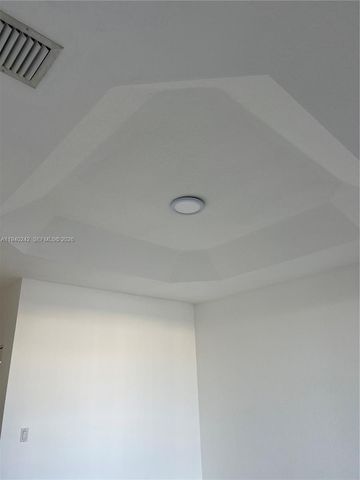 11541 NW 68th Ter, Doral, FL 33178