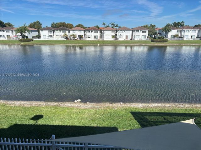 11541 NW 68th Ter, Doral, FL 33178