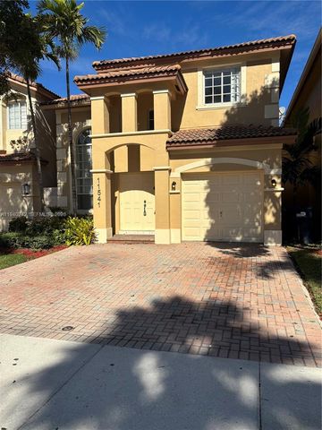 11541 NW 68th Ter, Doral, FL 33178