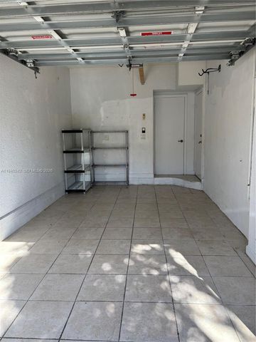 11541 NW 68th Ter, Doral, FL 33178