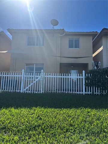 11541 NW 68th Ter, Doral, FL 33178