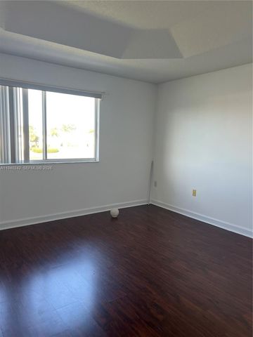 11541 NW 68th Ter, Doral, FL 33178