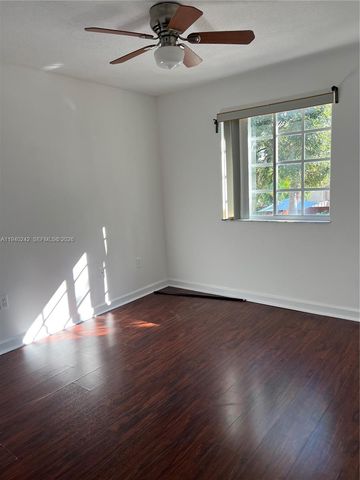 11541 NW 68th Ter, Doral, FL 33178