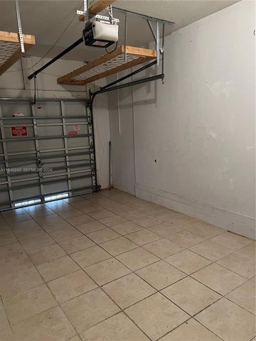 11541 NW 68th Ter, Doral, FL 33178