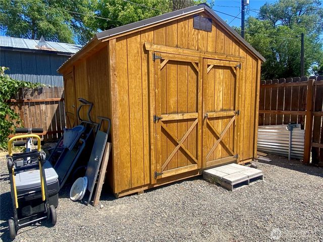 418 N Pacific Street, Ellensburg, WA 98926