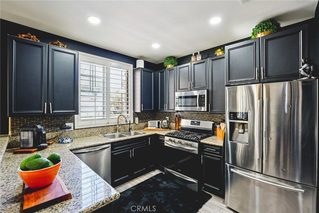 Image 8 of property listing at 30505 Canyon Hills Road 2001, Lake Elsinore, CA 92532