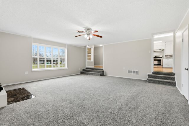 1106 Central Avenue, Bowie, TX 76230