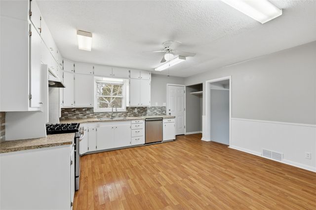 1106 Central Avenue, Bowie, TX 76230