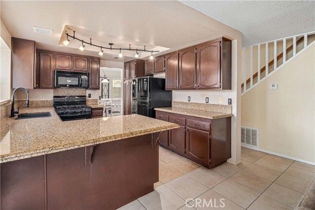 1605 Bluebell, Lancaster, CA 93535