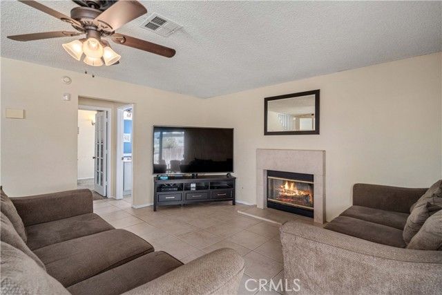 1605 Bluebell, Lancaster, CA 93535