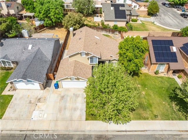 1605 Bluebell, Lancaster, CA 93535