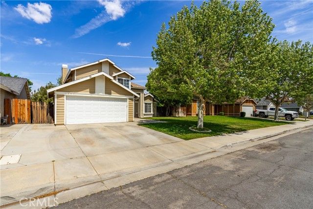 1605 Bluebell, Lancaster, CA 93535