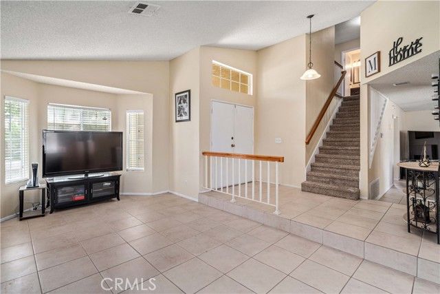 1605 Bluebell, Lancaster, CA 93535