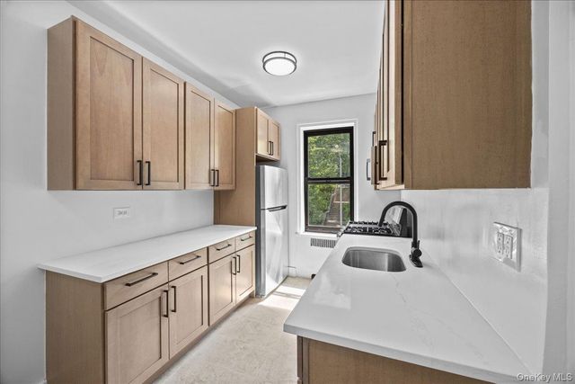 675 Walton Avenue 2B, Bronx, NY 10451