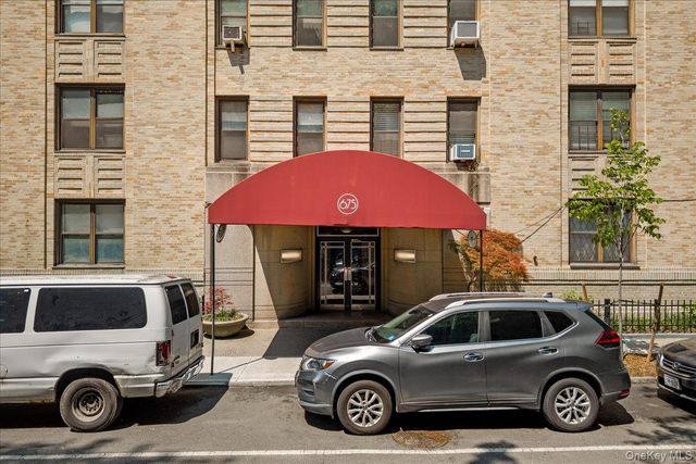 675 Walton Avenue 2B, Bronx, NY 10451