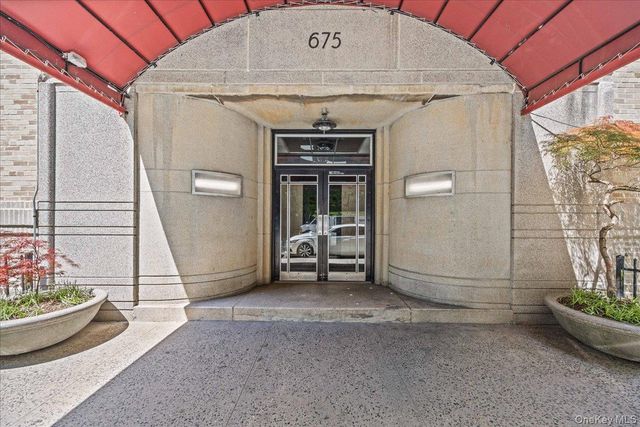 675 Walton Avenue 2B, Bronx, NY 10451