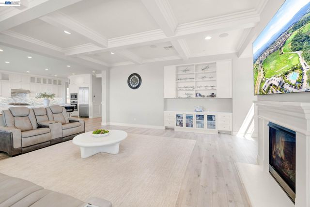 128 Dunfirth Ct, Hayward, CA 94542