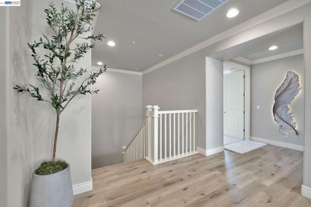 128 Dunfirth Ct, Hayward, CA 94542