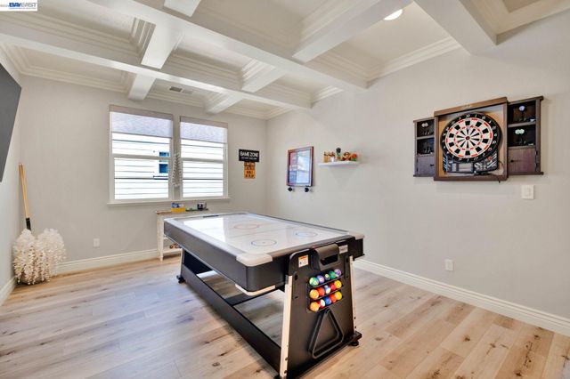 128 Dunfirth Ct, Hayward, CA 94542