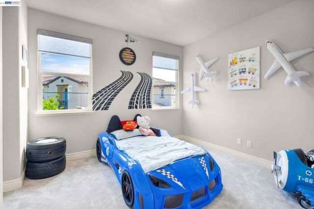 128 Dunfirth Ct, Hayward, CA 94542