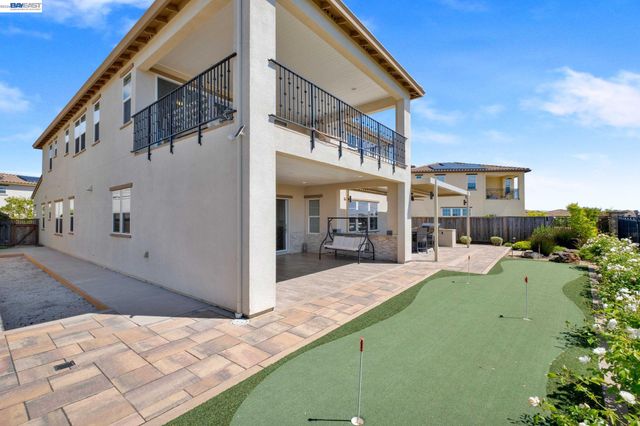 128 Dunfirth Ct, Hayward, CA 94542