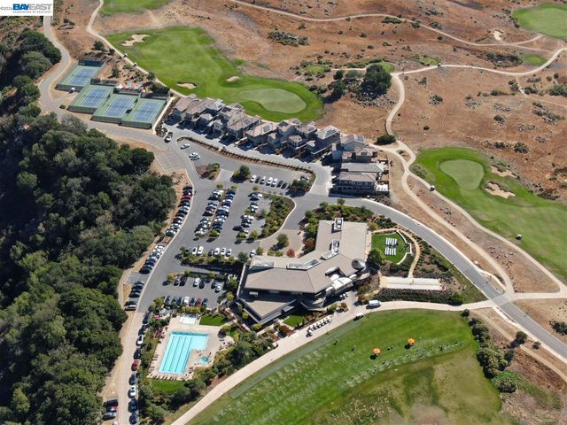 128 Dunfirth Ct, Hayward, CA 94542