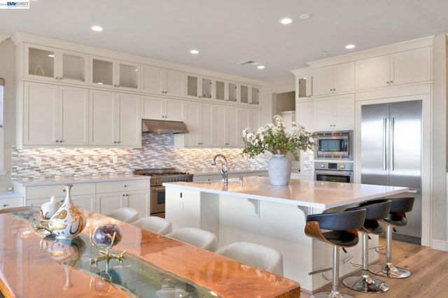 128 Dunfirth Ct, Hayward, CA 94542