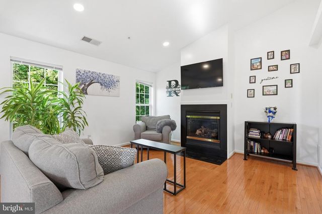5608 PAYNES ENDEAVOR DR, Bowie, MD 20720