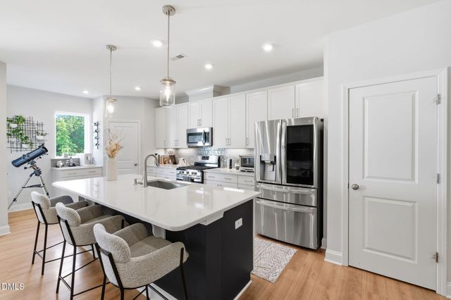 99 Deardom Way, Chapel Hill, NC 27516