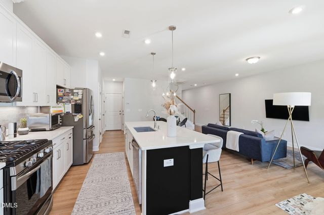 99 Deardom Way, Chapel Hill, NC 27516