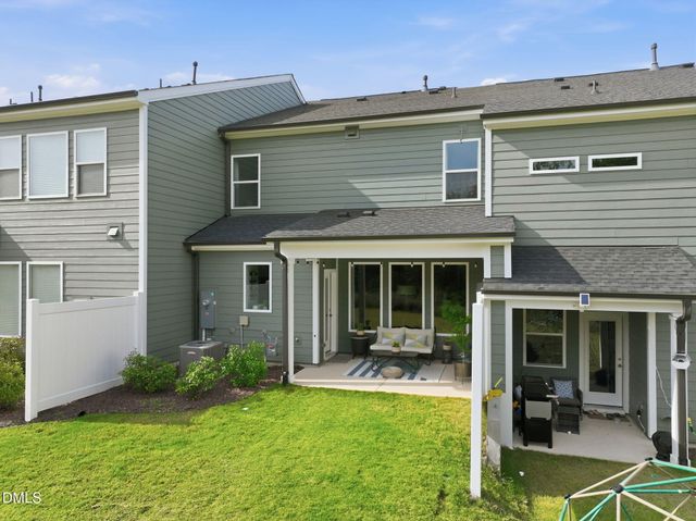 99 Deardom Way, Chapel Hill, NC 27516