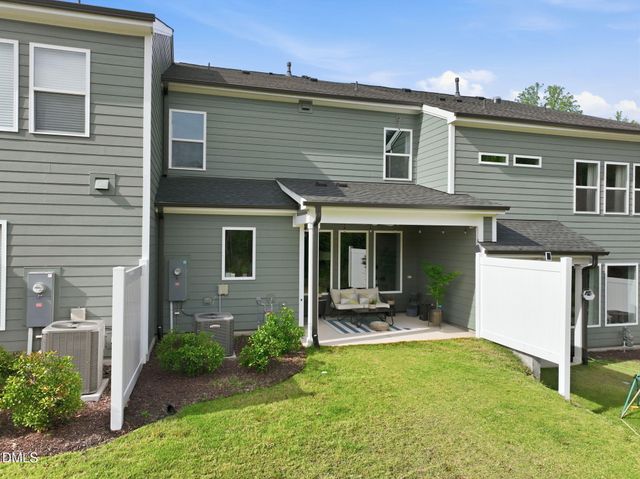 99 Deardom Way, Chapel Hill, NC 27516