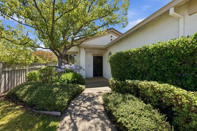 869 Greenridge Ct, Lincoln, CA 95648