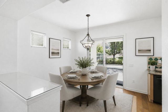 869 Greenridge Ct, Lincoln, CA 95648