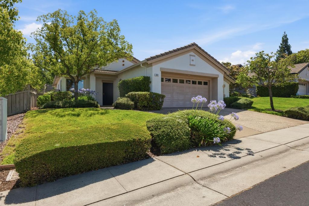 869 Greenridge Ct, Lincoln, CA 95648