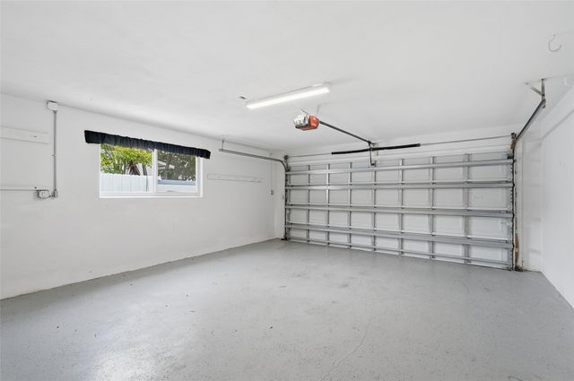 5651 NE 16th Avenue, Fort Lauderdale, FL 33334