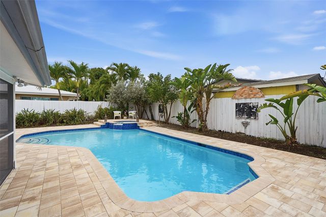 5651 NE 16th Avenue, Fort Lauderdale, FL 33334