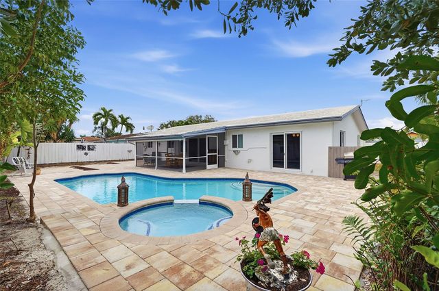 5651 NE 16th Avenue, Fort Lauderdale, FL 33334