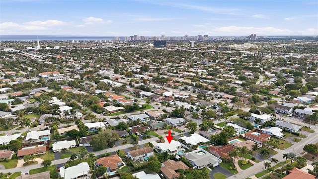 5651 NE 16th Avenue, Fort Lauderdale, FL 33334